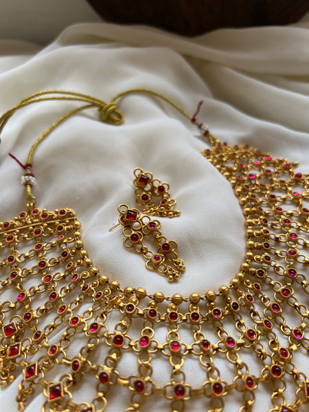 Gold like kemp Jaali necklace with studs