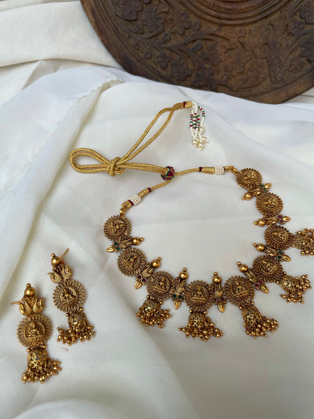 Lakshmi Jhumka necklace with earrings