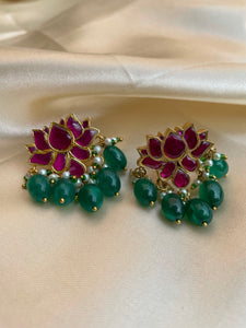 Kundan lotus pendant with earrings