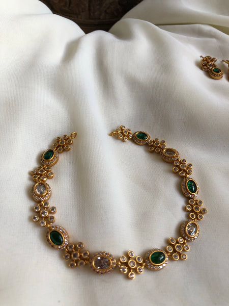 Oval stone choker with studs