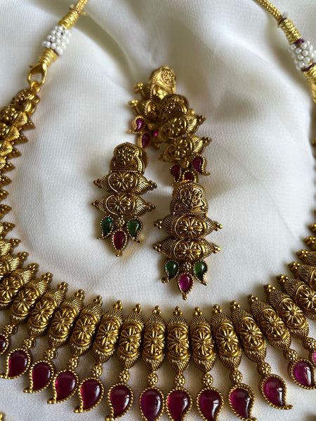 Kerala style mullamottu necklace with kemp stones