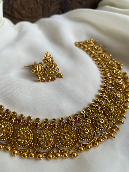 Antique flower designer necklace with earrings
