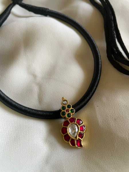 Kundan manga pendant in rope necklace