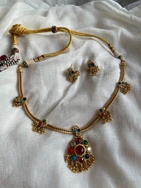 Kemp flower vintage necklace with studs