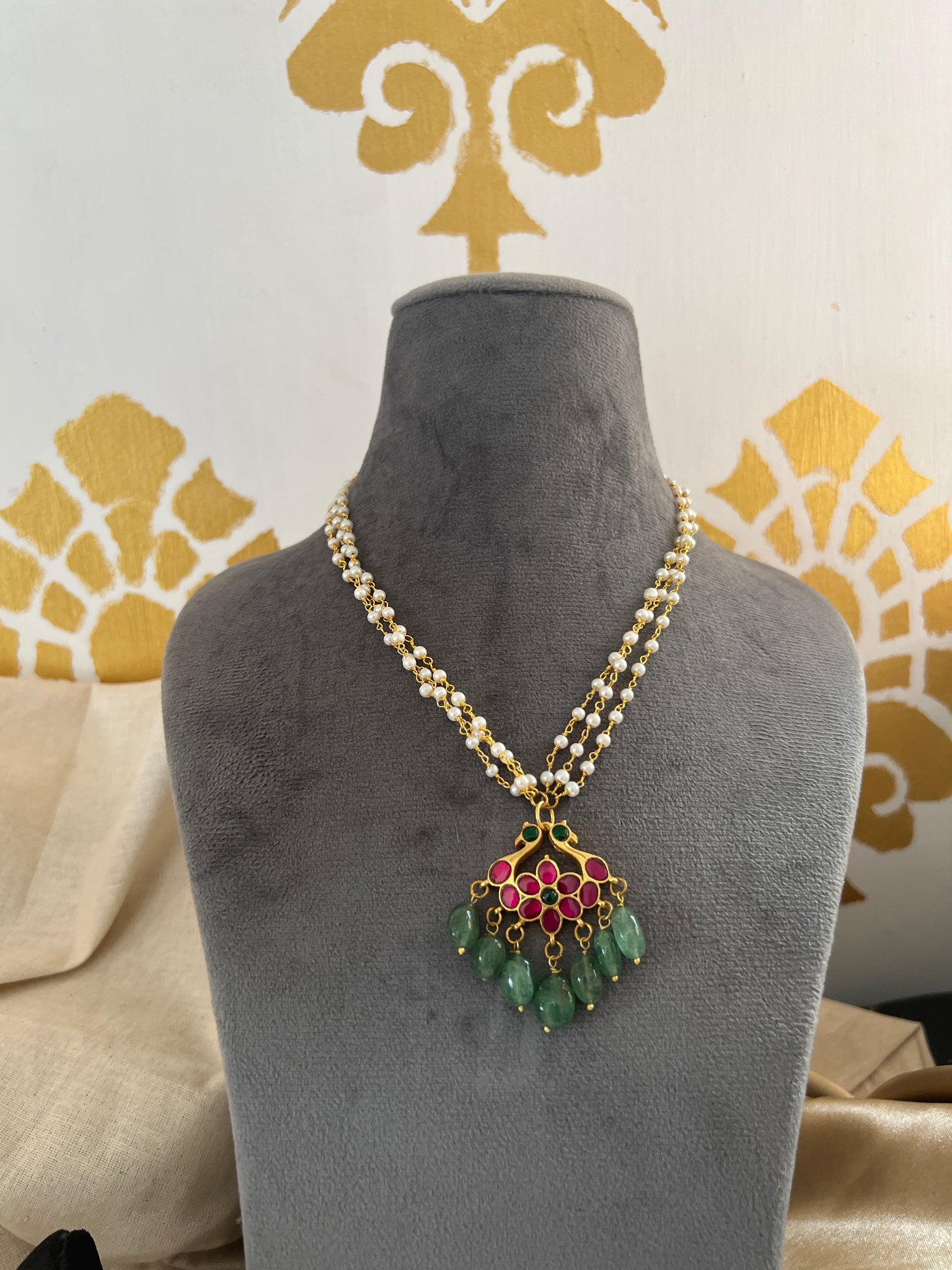 Kundan flower pendant maala