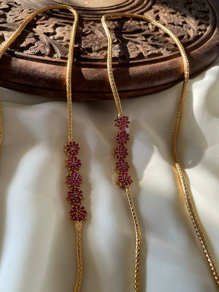 5 flower mogappu chain