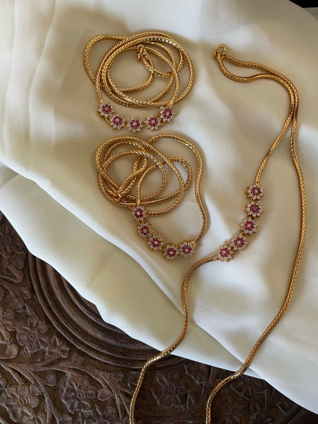 5 flower mogappu chain