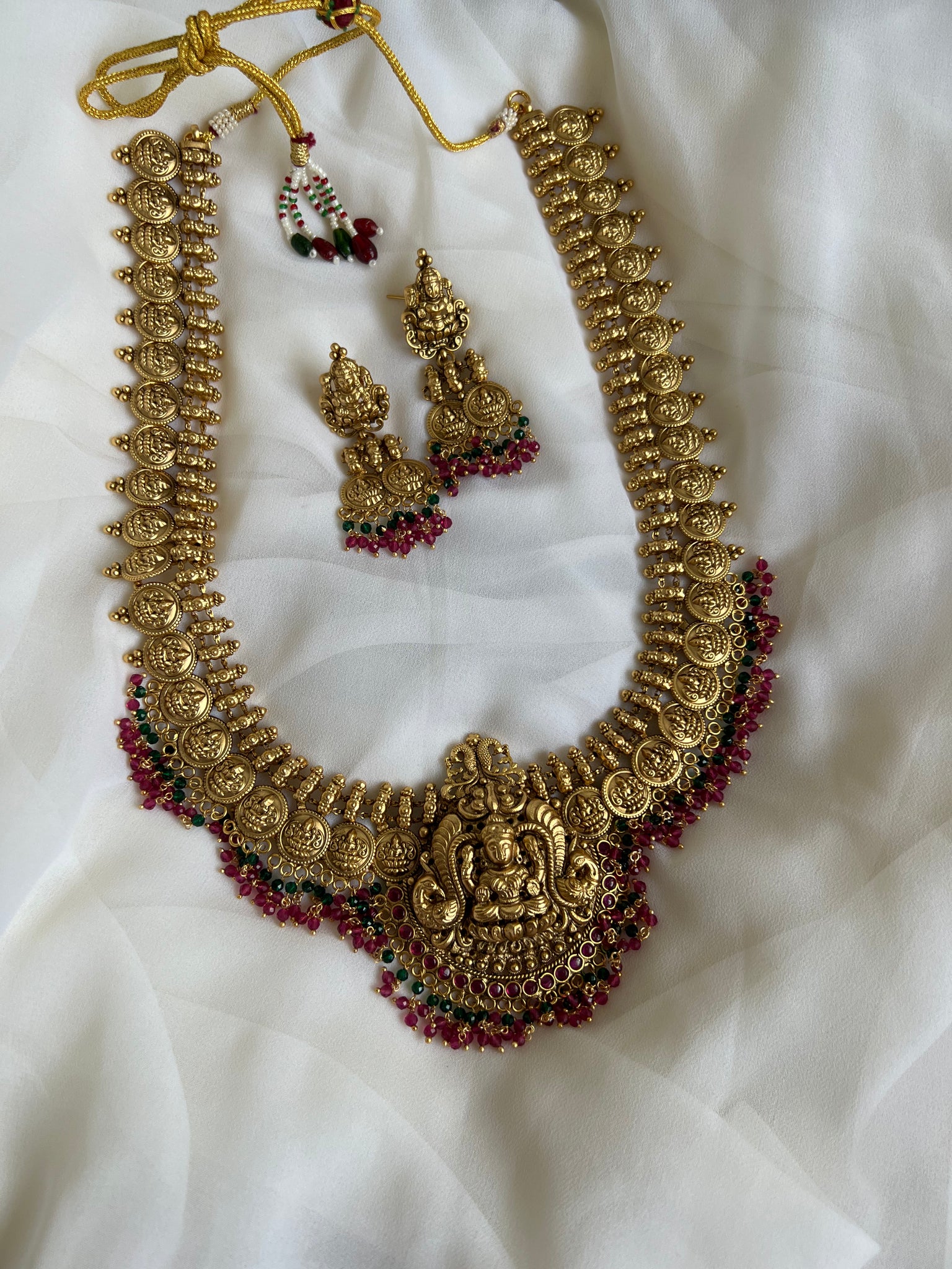 Kemp flower coin Lakshmi haram with Chaandbalis
