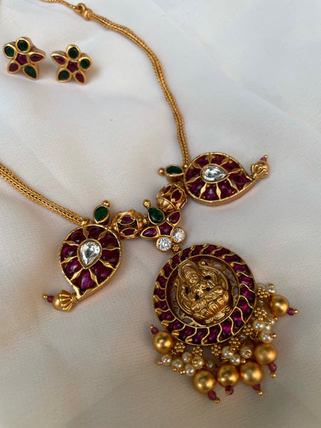 Nagas Lakshmi kemp pendant with studs in a maala