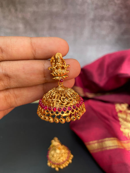 Small cutwork Lakshmi kemp jhumkas