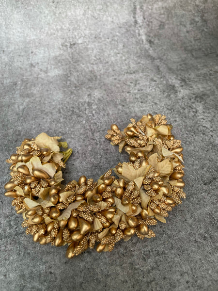 Thick golden dry flowers