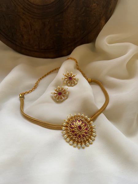 Kemp flower choker with studs