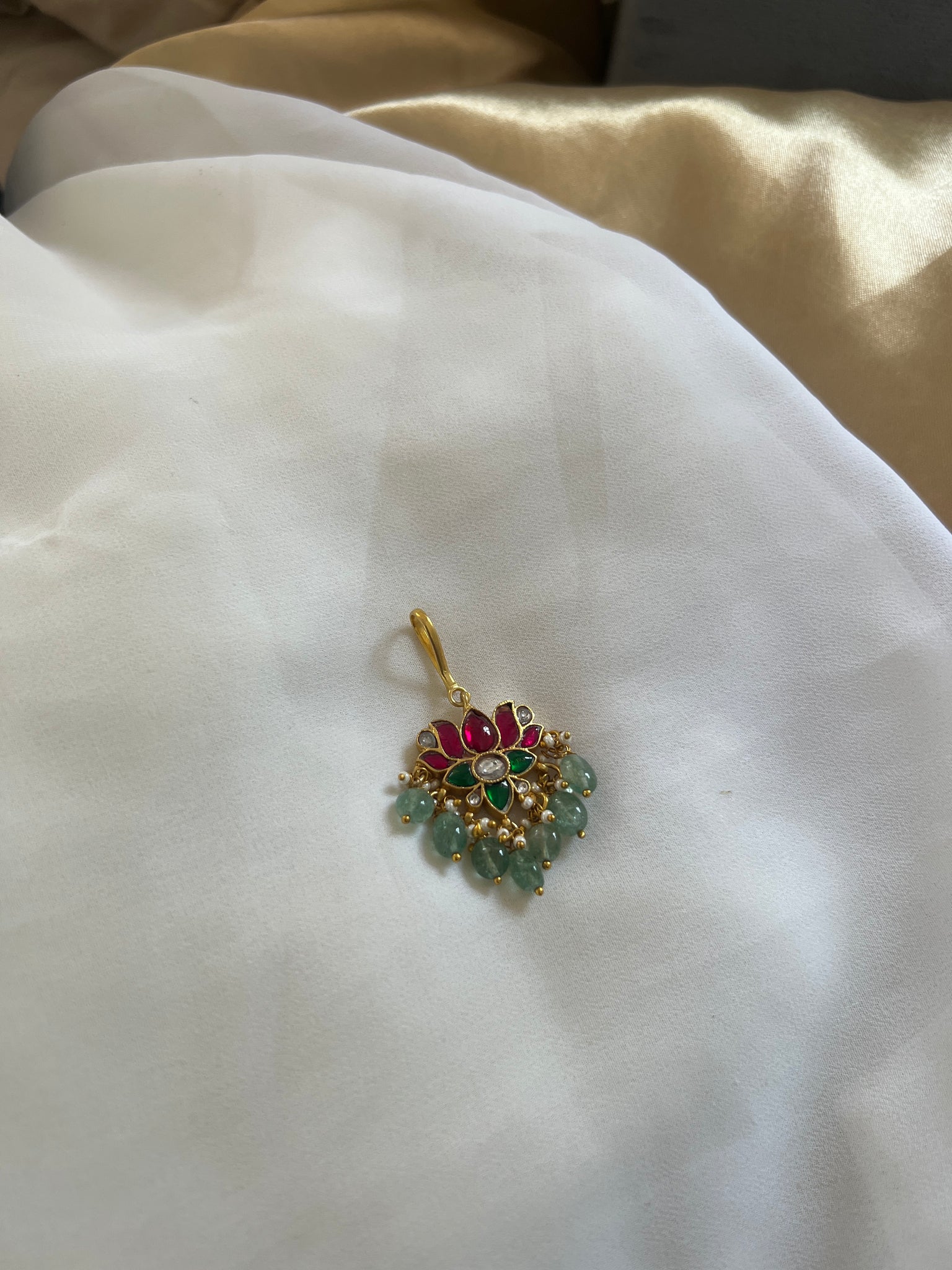 Kundan lotus bridal tika