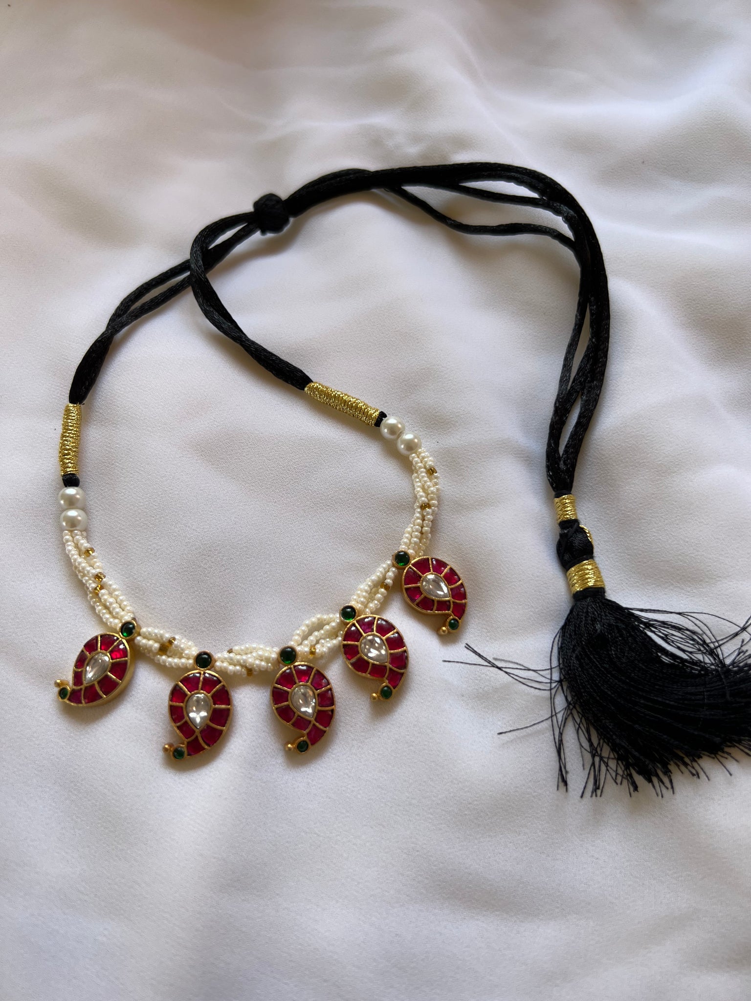 Kundan manga pearl choker