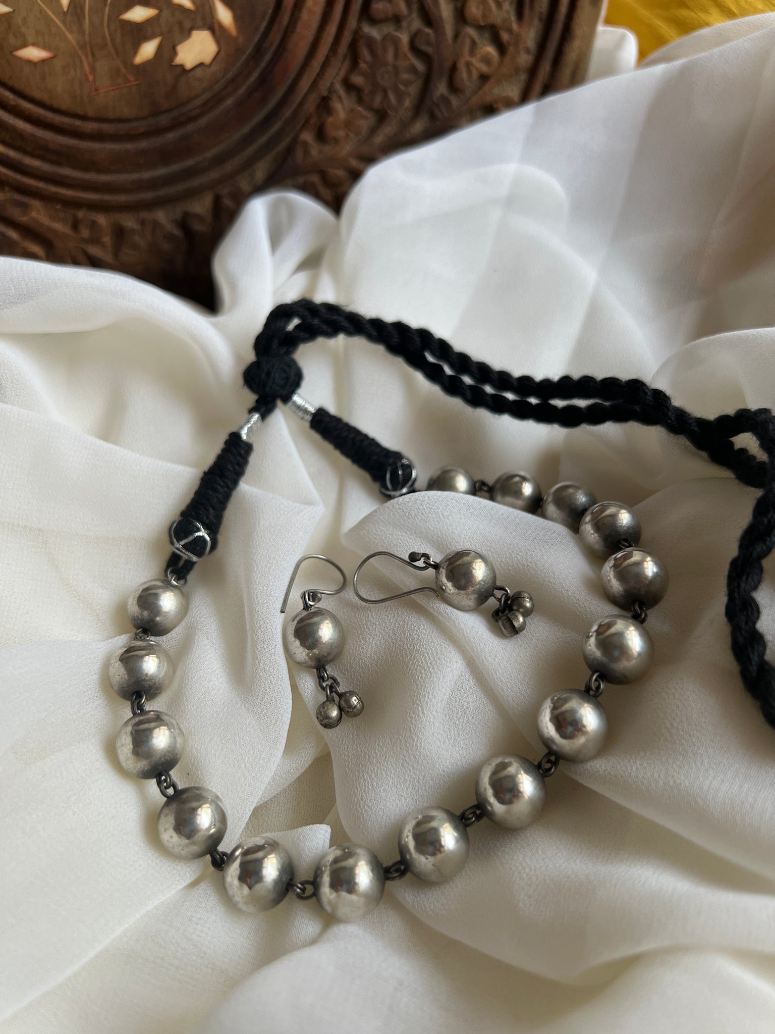 Silver ball necklace with hook earrings